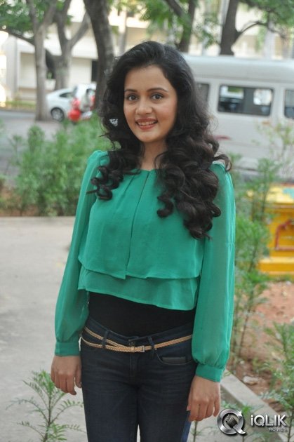 Sulagna-Panigrahi-at-Ishq-Wala-Love-Movie-Press-Meet